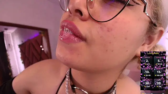 haelycute - Haelycute's free webcam - UK Sex Cams