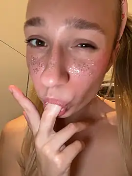Lia__Love