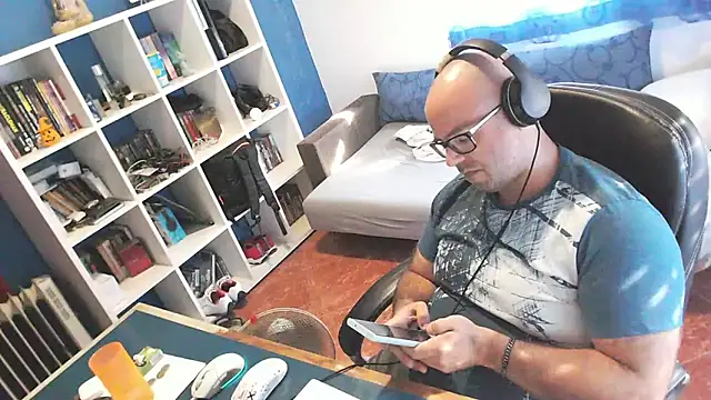 ravingr4d4