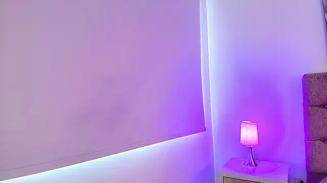 julianaa_castro_ - Julianaa_Castro_'s free webcam - UK Sex Cams