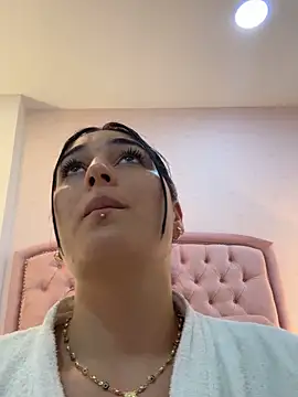 scarlett_12 - Scarlett_12's free webcam - UK Sex Cams