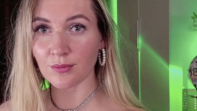 hello_lisha - Hello_Lisha's free webcam - UK Sex Cams