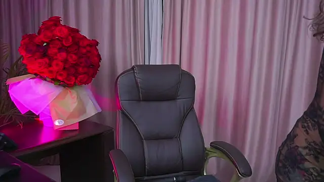 myakalifa's Stripchat show and profile
