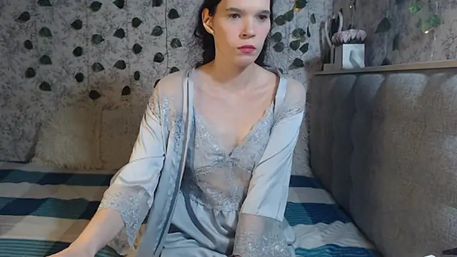 Nicole-Petite