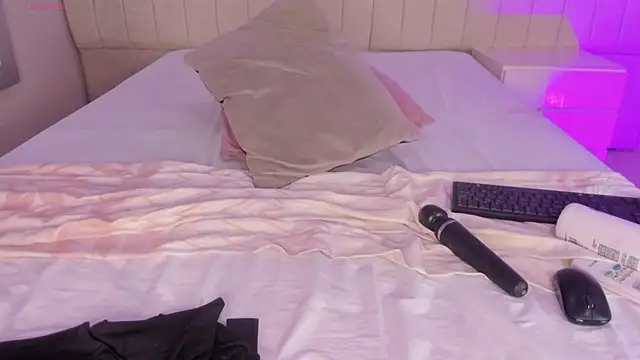 Littleolivia_