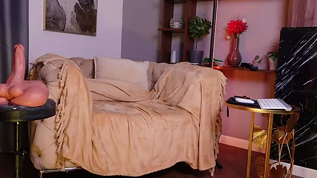 QueenMarX