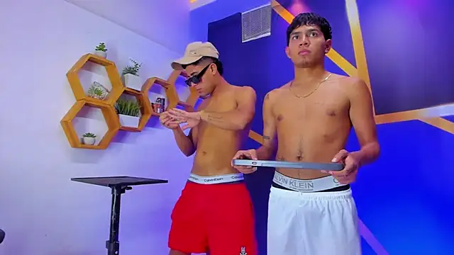 Play_boys_Hot2