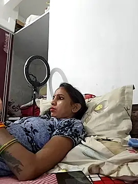 Hotty-Nidhi