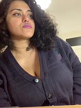 Curvydesifromgermany