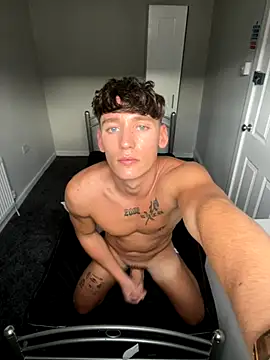 naughtyboy0124 chat room