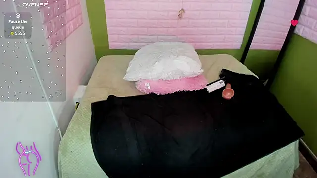 tommy_cherry - Tommy_cherry's free webcam - UK Sex Cams