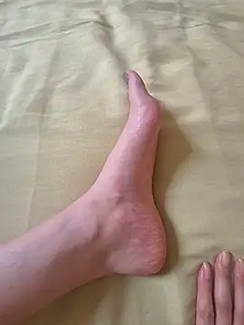 Linda_Hot13