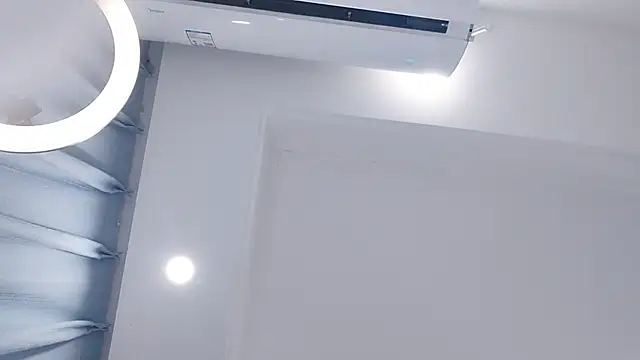 lisa-3333 - Lisa-3333's free webcam - UK Sex Cams