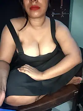 Lusty-radhika