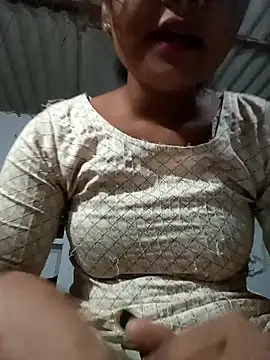 Hot_Shredha