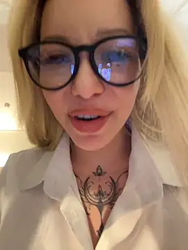 babydolll from StripChat is Freechat