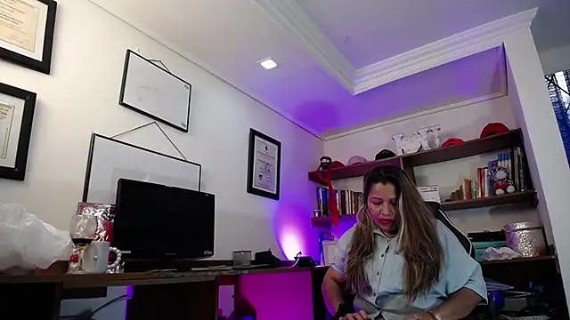  LiaTaylorr chat room