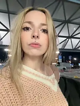 LoraaDoll