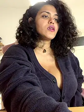 Curvydesifromgermany