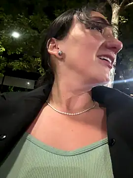 ninabigtitied
