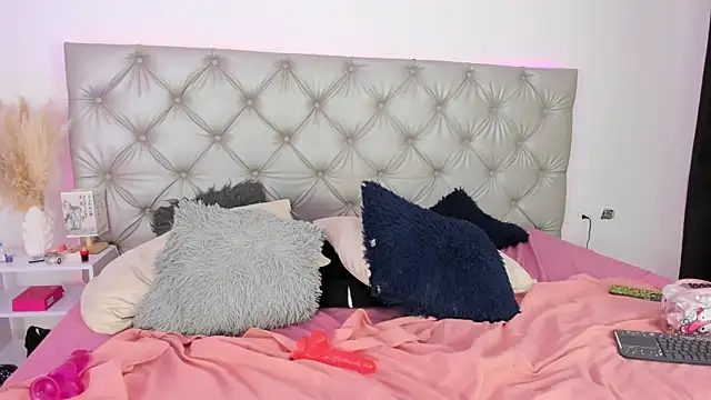 Naughty_Couple83