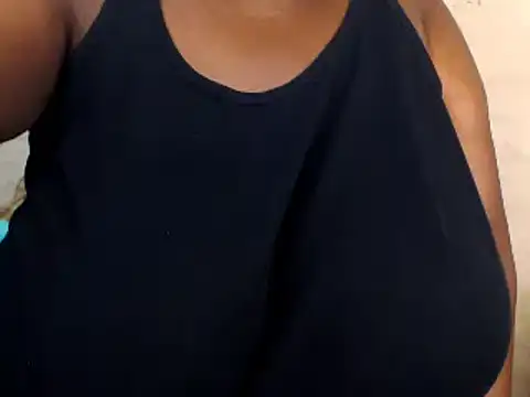 JuicyBigBoobz