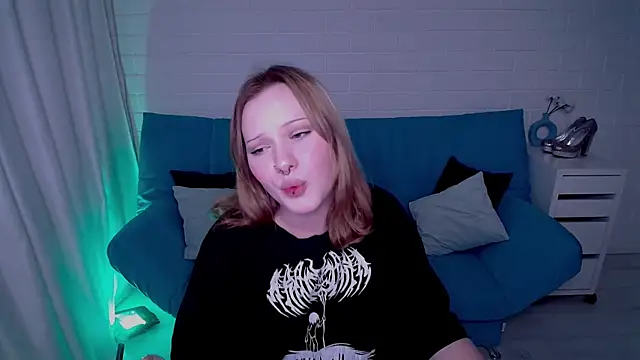 AuroraMour from StripChat is Freechat