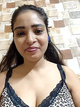 queen-aditi - QUEEN-ADITI's free webcam - UK Sex Cams
