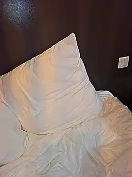 crosss-23cm - Crosss-23cm's free webcam - UK Sex Cams