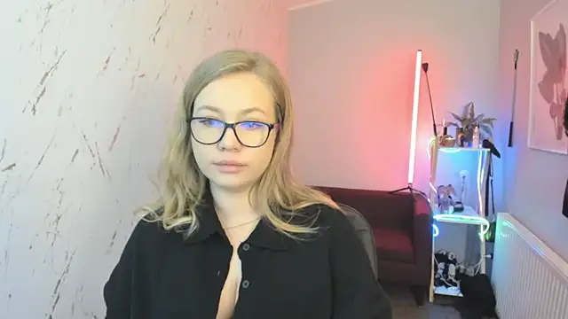 holly_xglam