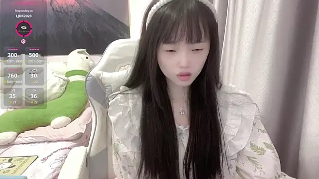 Mia-6688