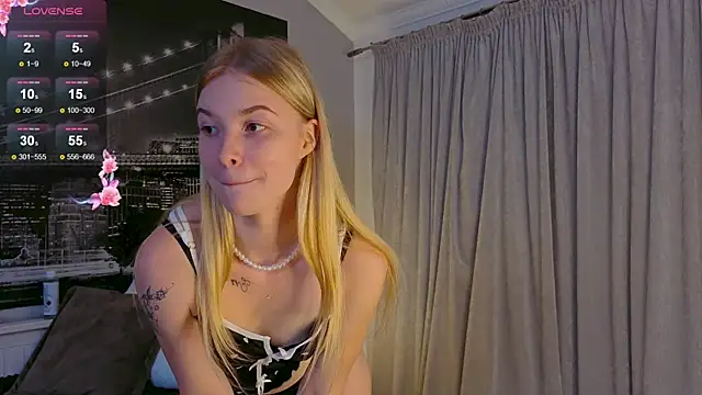 steshablond - SteshaBlond's free webcam - UK Sex Cams