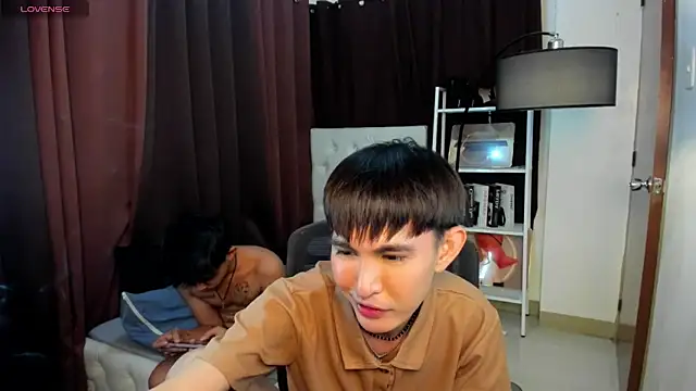  XloverXsiantwink chat room
