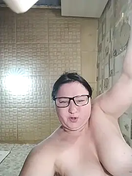 Holly-69