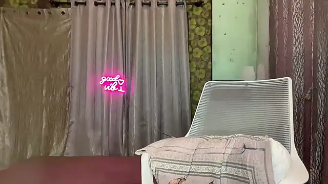 Magical_fairyy from StripChat is Freechat