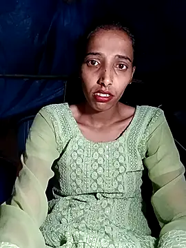 Pinki_thakur_1