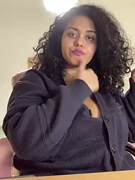 Curvydesifromgermany