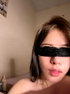  ZinzinLy chat room