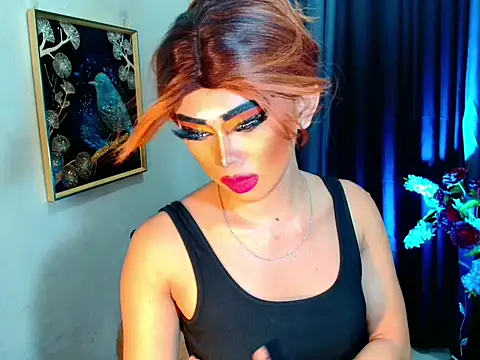 HOLLYWOOD_QUEEN_88