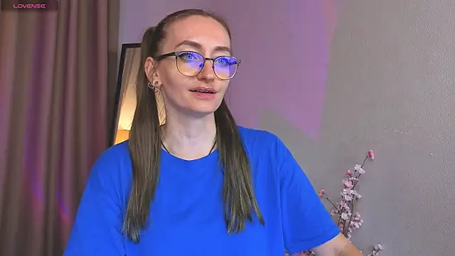 shiroheby - ShiroHeby's free webcam - UK Sex Cams