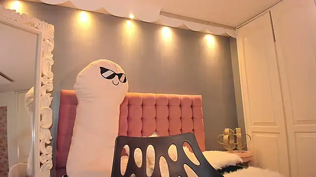 IssadoraJames