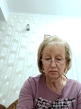alikaswan5821 - AlikaSwan5821's free webcam - UK Sex Cams