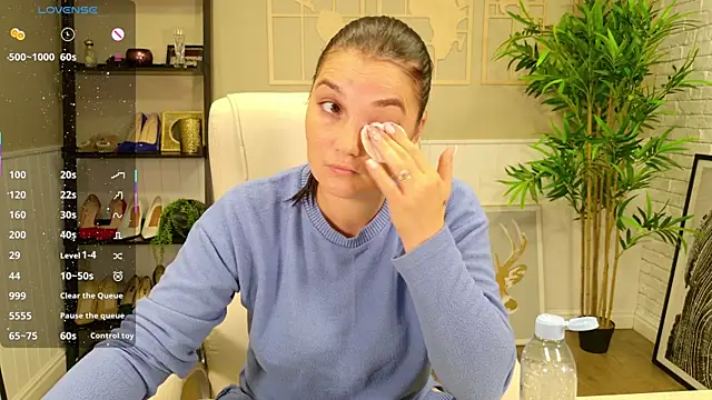 selinesole - SelineSole's free webcam - UK Sex Cams