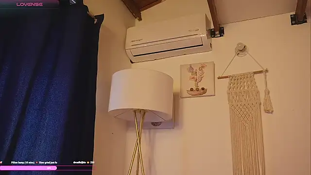 bunnycuteshy - Bunnycuteshy's free webcam - UK Sex Cams