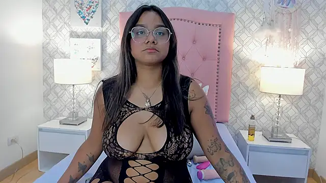 aria_star7 - Aria_Star7's free webcam - UK Sex Cams
