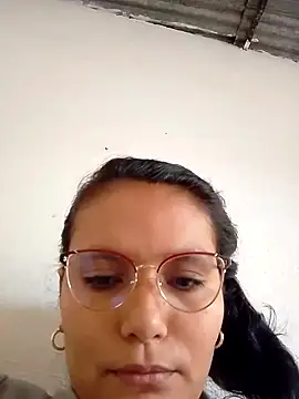 linis_19 - Linis_19's free webcam - UK Sex Cams