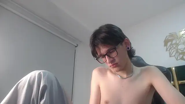 jax25_os - JAX25_OS's free webcam - UK Sex Cams