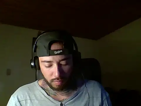 kevinwolf - KevinWolf's free webcam - UK Sex Cams