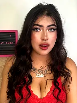 hollycute__