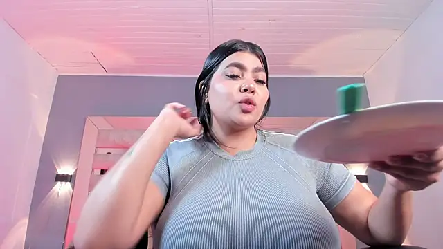 BellaBoobs_